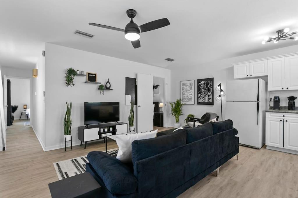 Zebra House - Close 2 Tampabay Has To Offer Hébergement de vacances